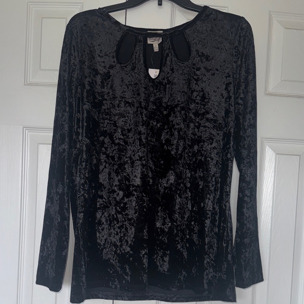 Como Vintage Black Crushed Velvet Long-Sleeve Keyhole Top